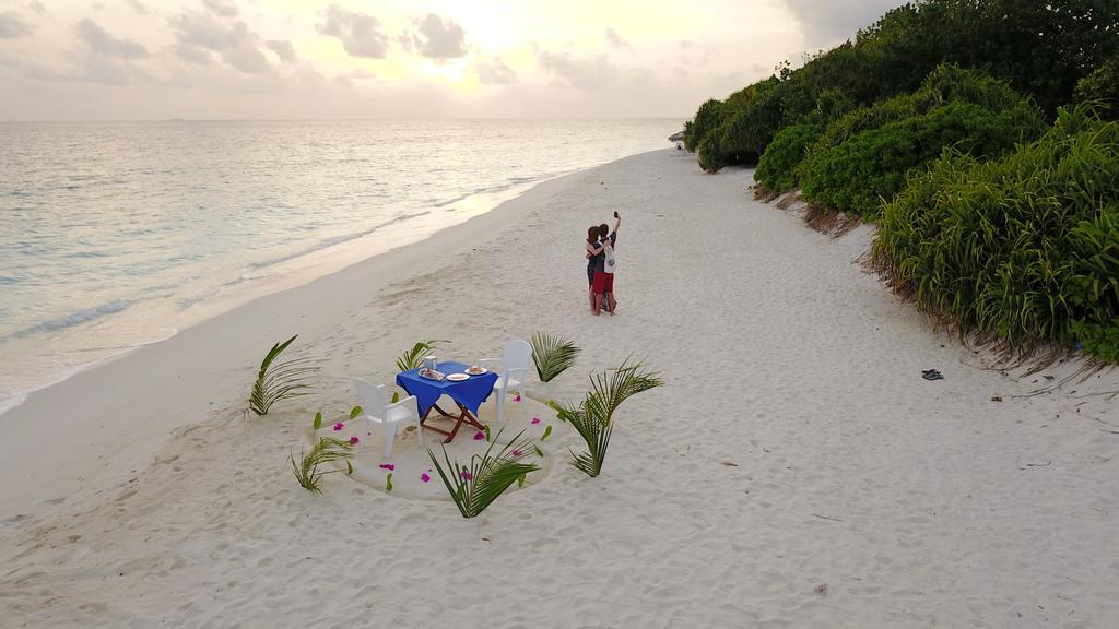 Ukulhas Villa Exterior photo