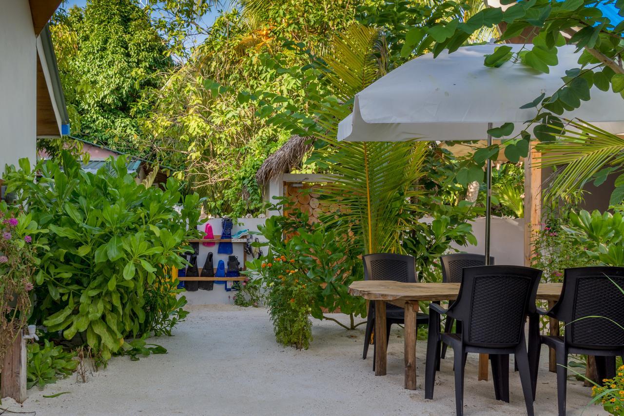 Ukulhas Villa Exterior photo